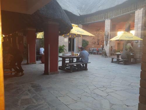 Oshandira Lodge