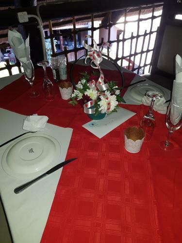 Oshandira Lodge