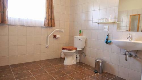 Hostal Dornhuegel Guest Farm