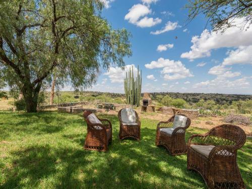 Eagle Rock Guest-farm And Business Lodge