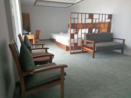 Hotel Azura Beach Resort