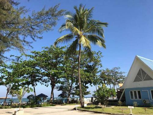 Hotel Azura Beach Resort