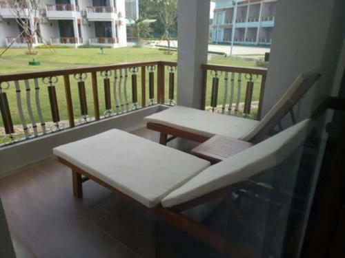 Hotel Azura Beach Resort