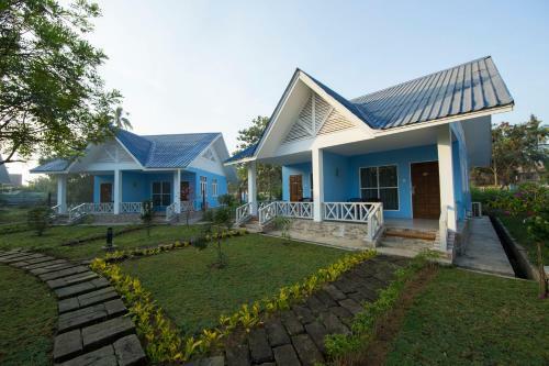 Hotel Azura Beach Resort