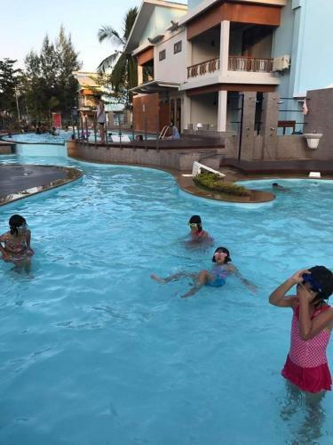 Hotel Azura Beach Resort