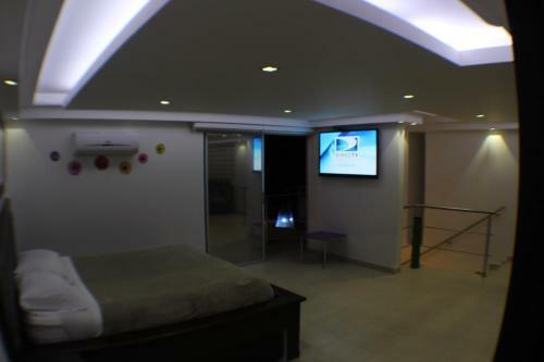 Sky Club Eco Hotel