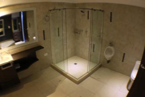 Sky Club Eco Hotel