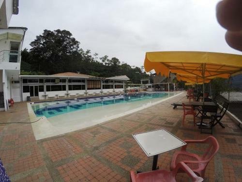 Sky Club Eco Hotel