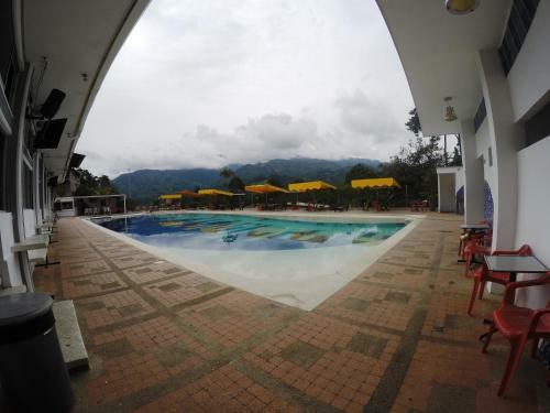 Sky Club Eco Hotel