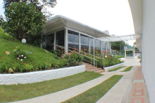 Sky Club Eco Hotel