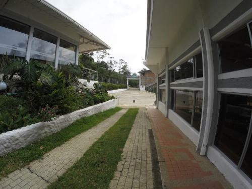Sky Club Eco Hotel