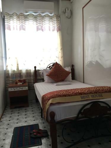 Hostal Best House Guest House