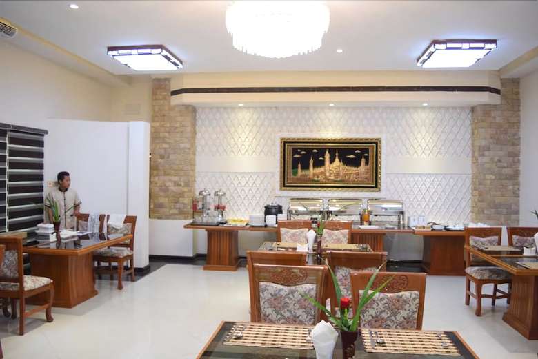 Shwe Taung Tan Hotel - Lake View