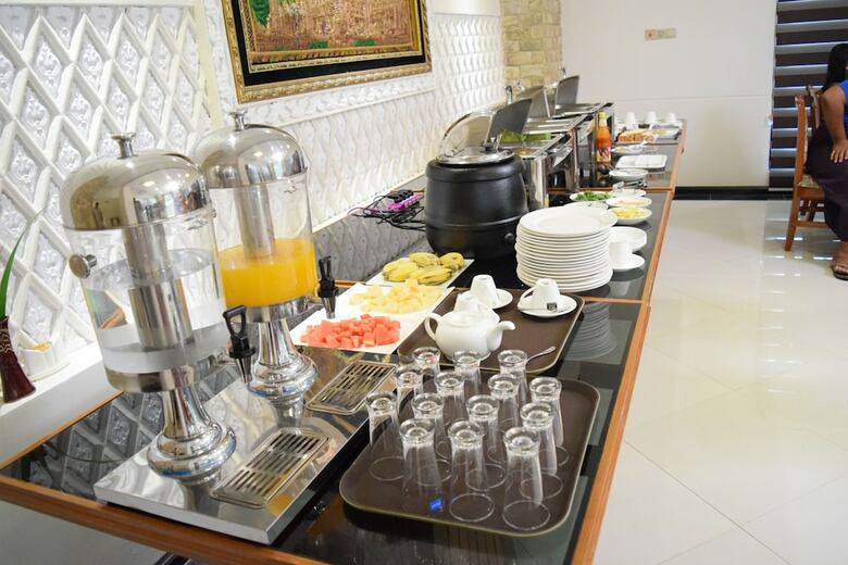 Shwe Taung Tan Hotel - Lake View