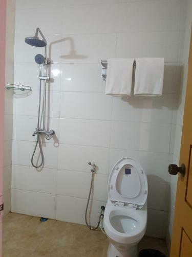 Mogok Motel - Burmese Only