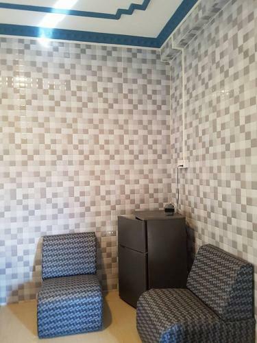 Hostal Moe Myint Thu Guest House - Burmese Only