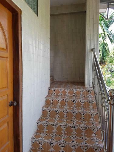 Hostal Moe Myint Thu Guest House - Burmese Only