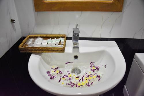 Shwe Poe Eain Hotel