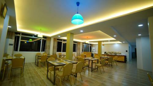 Present Hotel