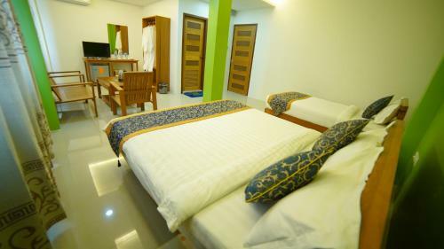 Present Hotel