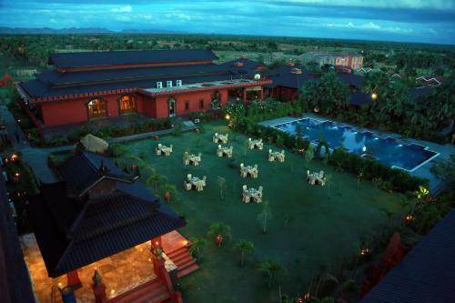 Gracious Bagan Hotel