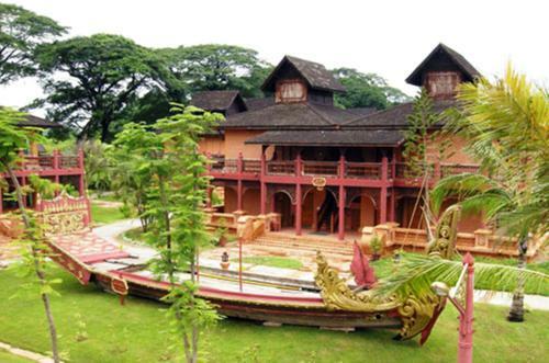 Royal Kaytumadi Hotel