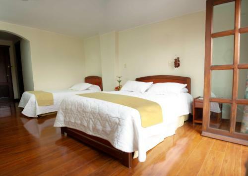 Hotel Dinastia Real