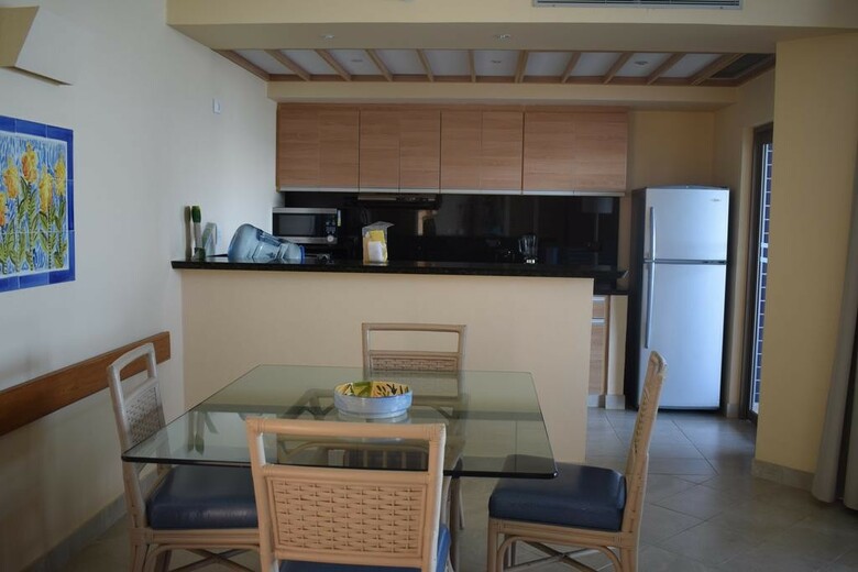 Hotel Zuana Beach Resort