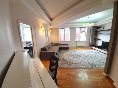 Rent Lux Apartment In Chisinau