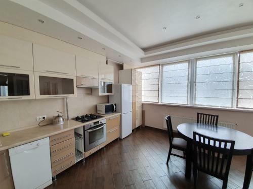 Rent Lux Apartment In Chisinau