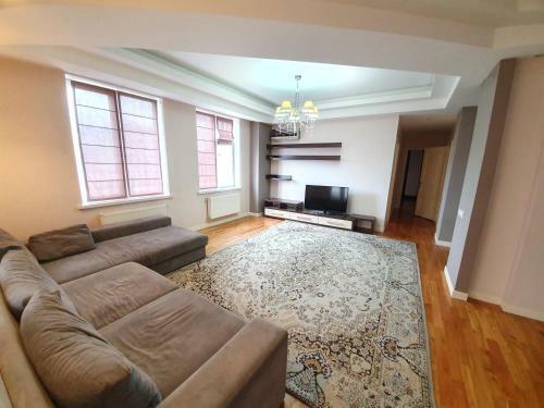 Rent Lux Apartment In Chisinau