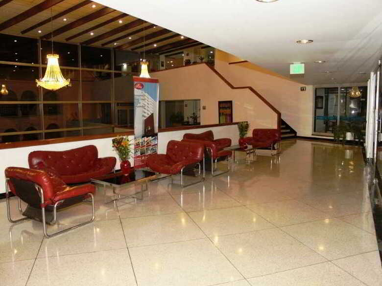 Hotel Hunza Y Centro De Convenciones