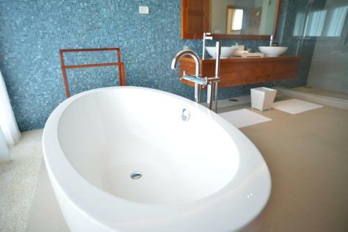 Hotel Vakarufalhi Maldives