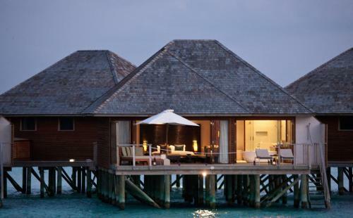 Hotel Vakarufalhi Maldives