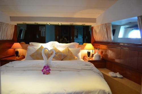 Ocean Breeze Voyager Yacht