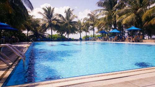Hulhule Island Hotel