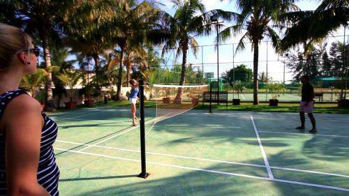 Hulhule Island Hotel