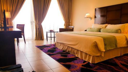 Hulhule Island Hotel