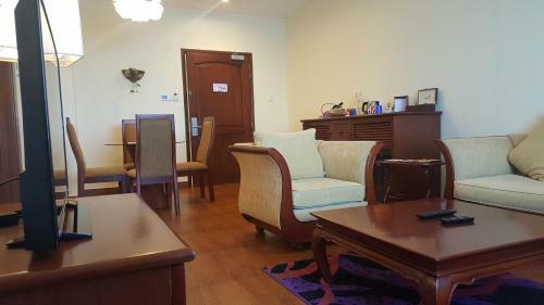 Hulhule Island Hotel