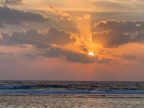 Hostal Rivethi Beach Hotel