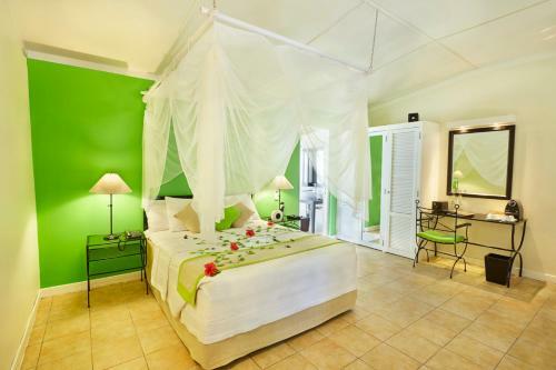 Hotel Kuredu Island Resort & Spa