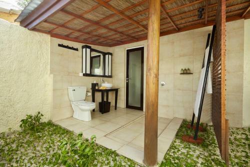 Hotel Kuredu Island Resort & Spa