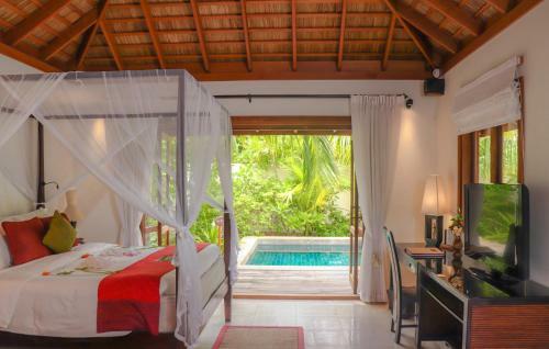 Hotel Kuredu Island Resort & Spa