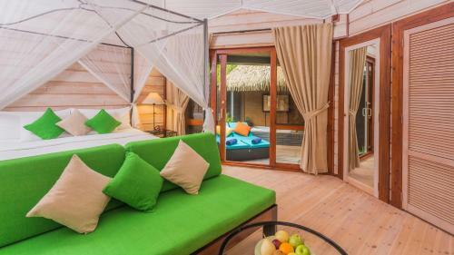 Hotel Kuredu Island Resort & Spa