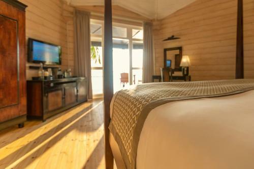Hotel Komandoo Island Resort & Spa