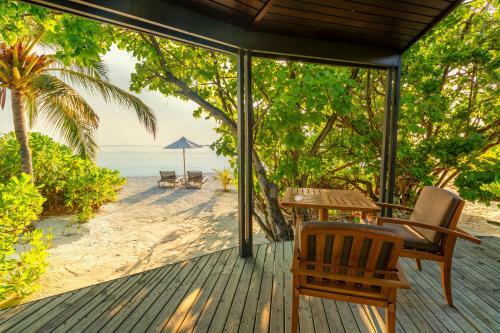 Hotel Komandoo Island Resort & Spa