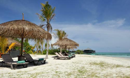 Hotel Komandoo Island Resort & Spa