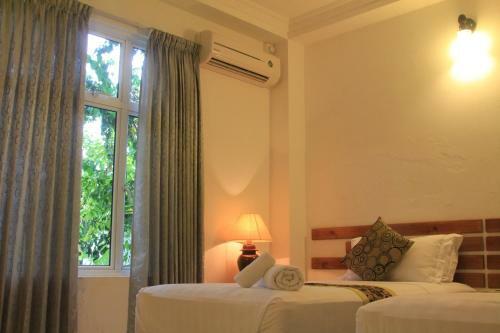 Hostal Ras Village