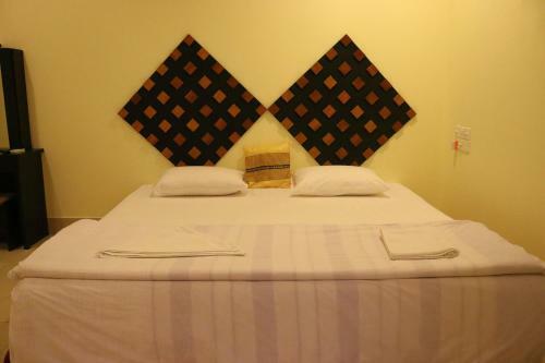 Hostal Ras Beach Inn