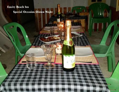Hostal Equity Beach Inn